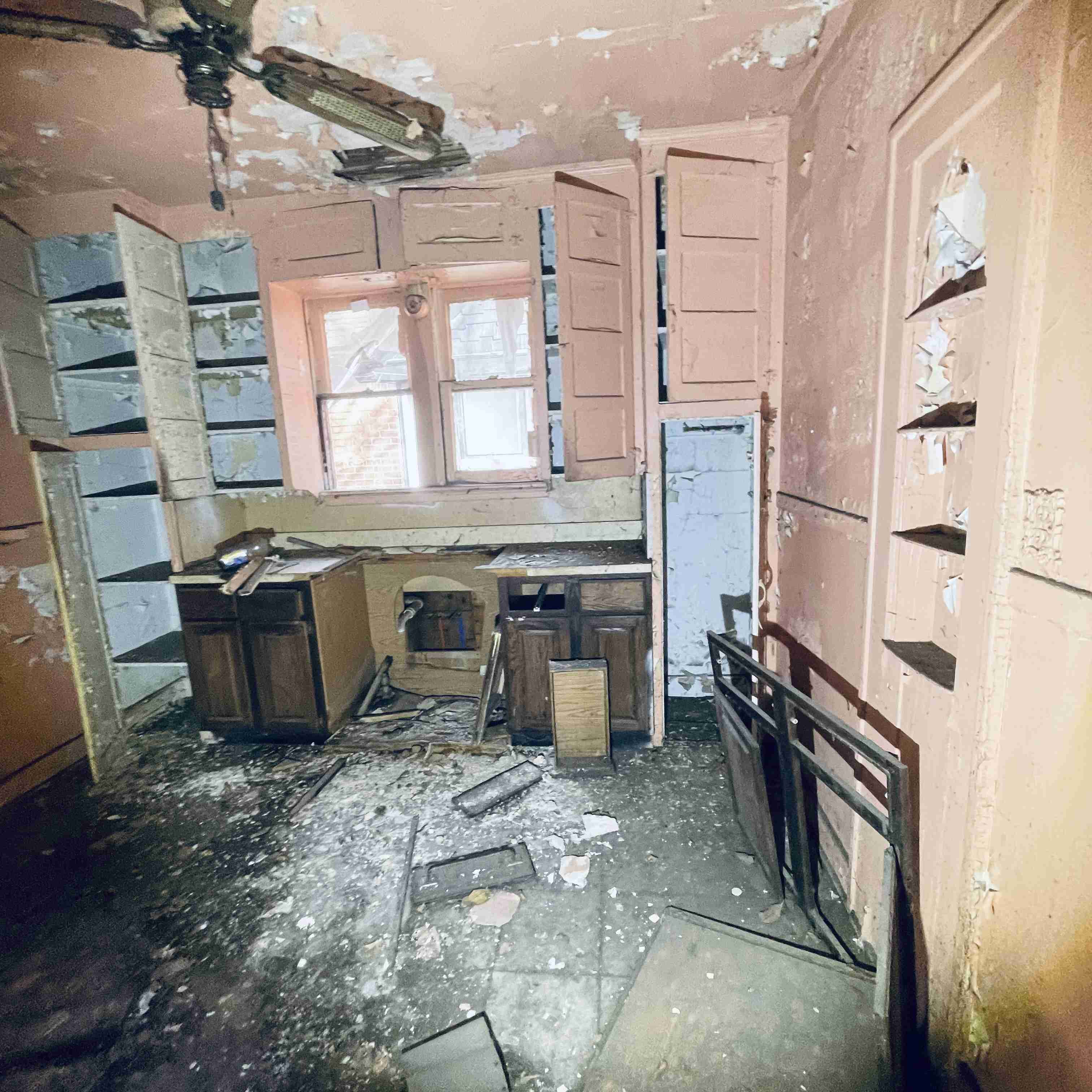 2638 Glendale (38).jpg